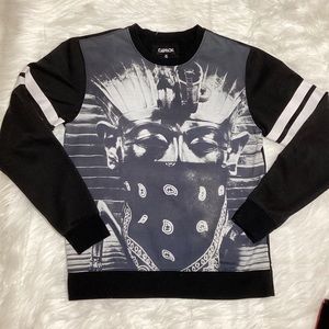 Carbon Women’s Black Sweatshirt with Mummy Print with Mask on